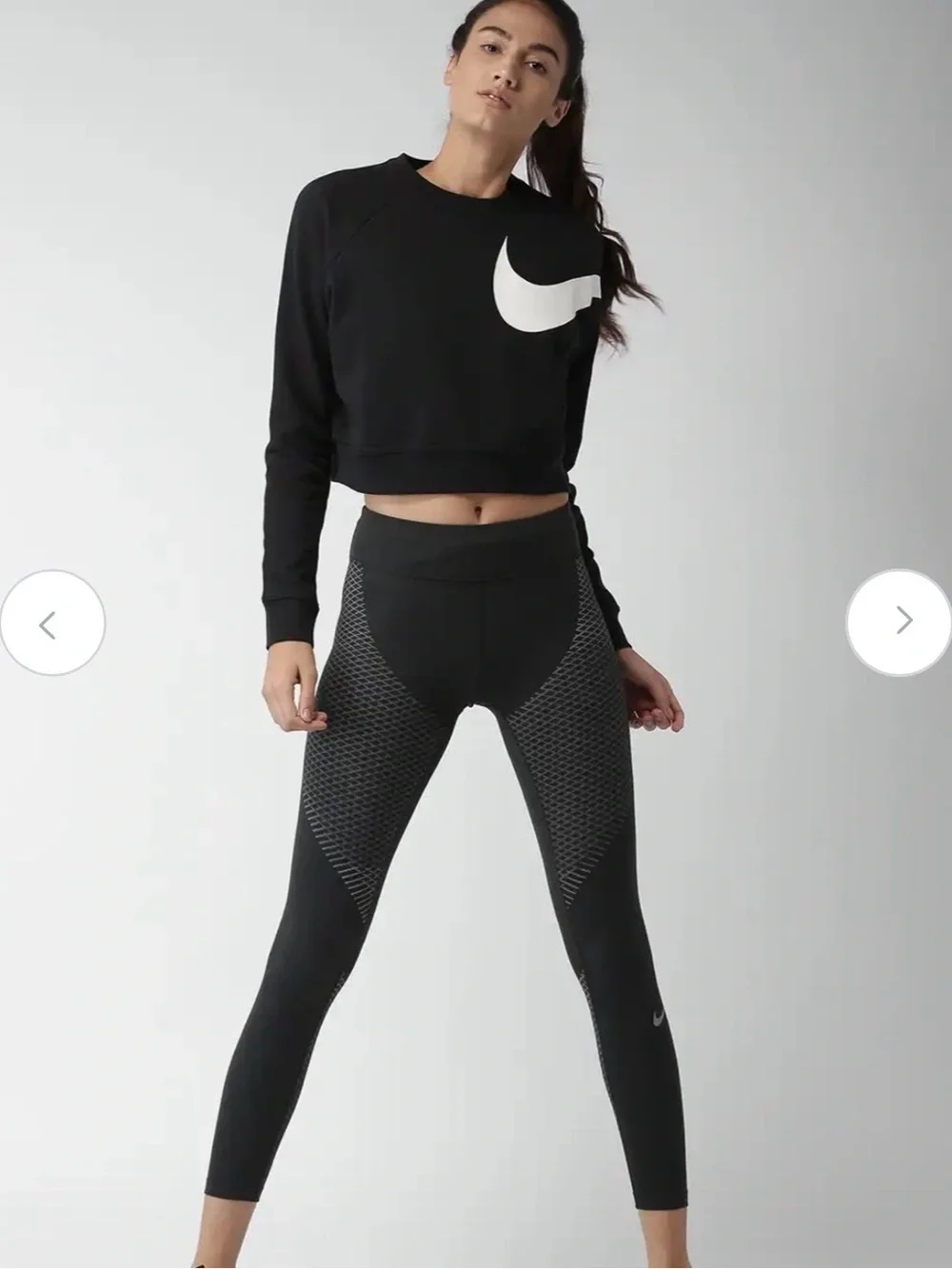 Nike Black & White Cropped Crewneck Swish Sweatshirt S